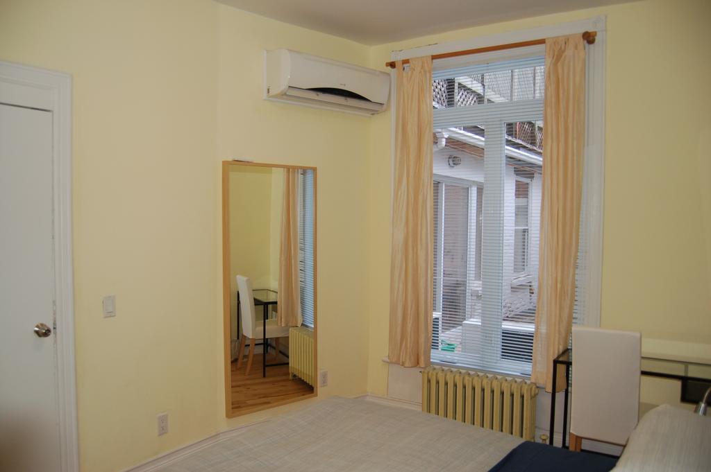 Le Chasseur Bed & Breakfast Montreal Bilik gambar