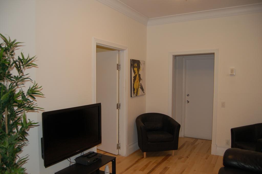 Le Chasseur Bed & Breakfast Montreal Bilik gambar