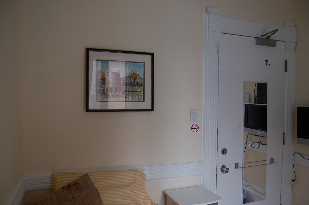 Le Chasseur Bed & Breakfast Montreal Luaran gambar