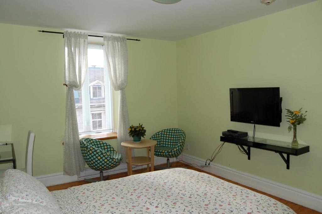 Le Chasseur Bed & Breakfast Montreal Bilik gambar