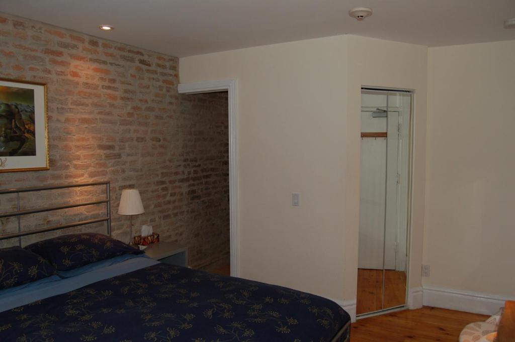 Le Chasseur Bed & Breakfast Montreal Bilik gambar